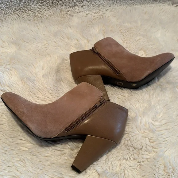 Gianni Bini ankle boots. Suede and leather. Size 9. Never worn. - Picture 2 of 10
